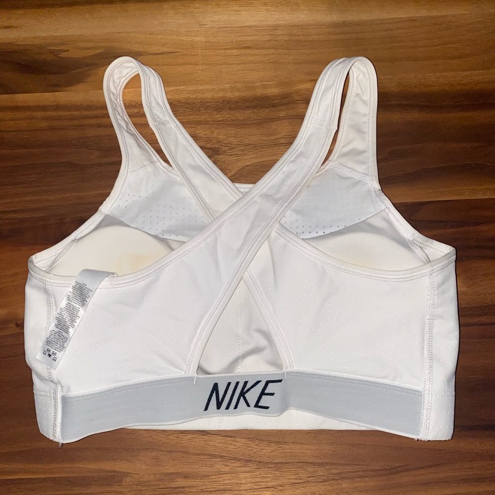 Nike sports bra size large new but with tag without ❤️ - Picture 2 of 6